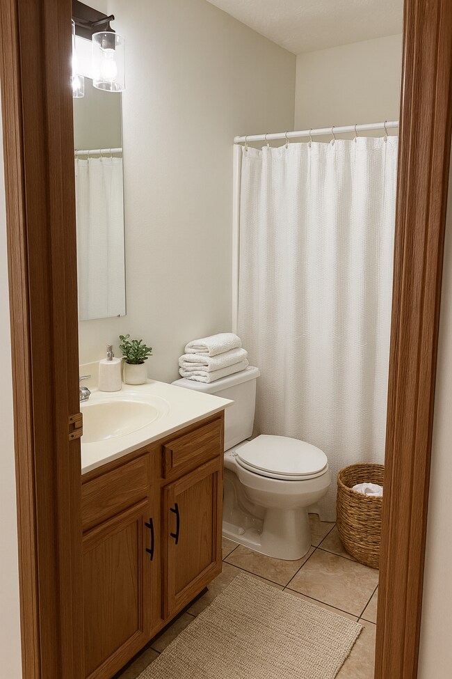 Building Photo - 1555 Windridge Pl