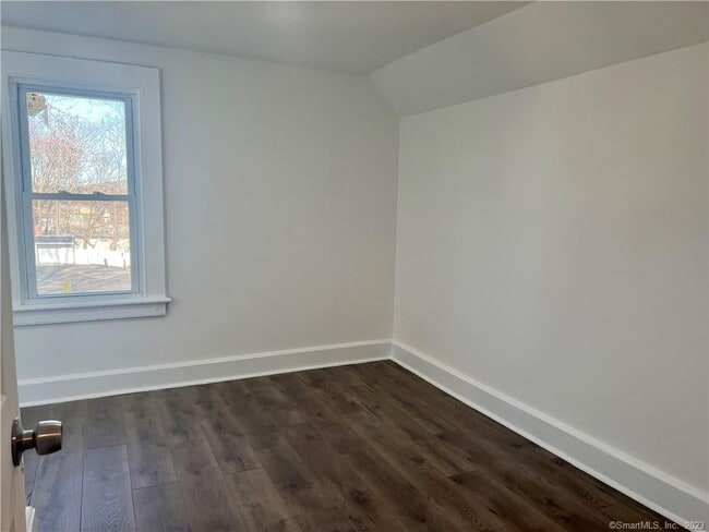 Building Photo - 74 High St