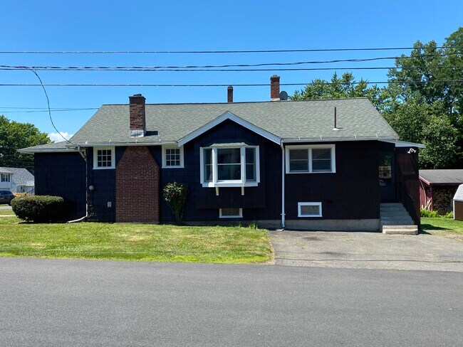 Building Photo - 46 Dix Ave