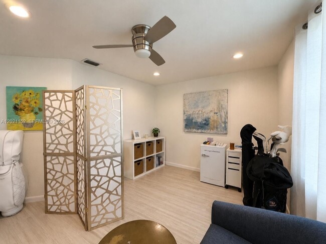 Building Photo - 2616 Oakbrook Ct