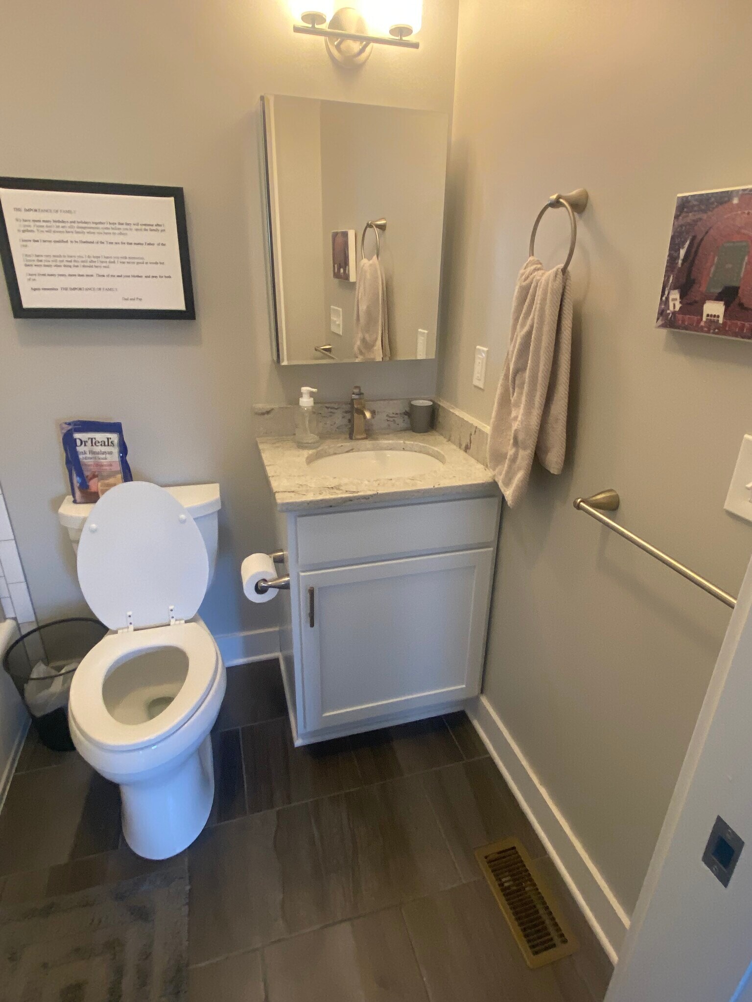 Building Photo - 139 W 2nd Ave