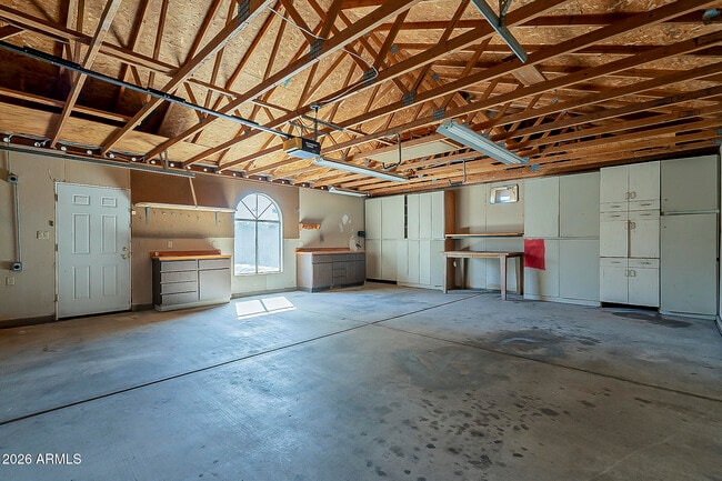 Building Photo - 8844 W Cavalier Dr