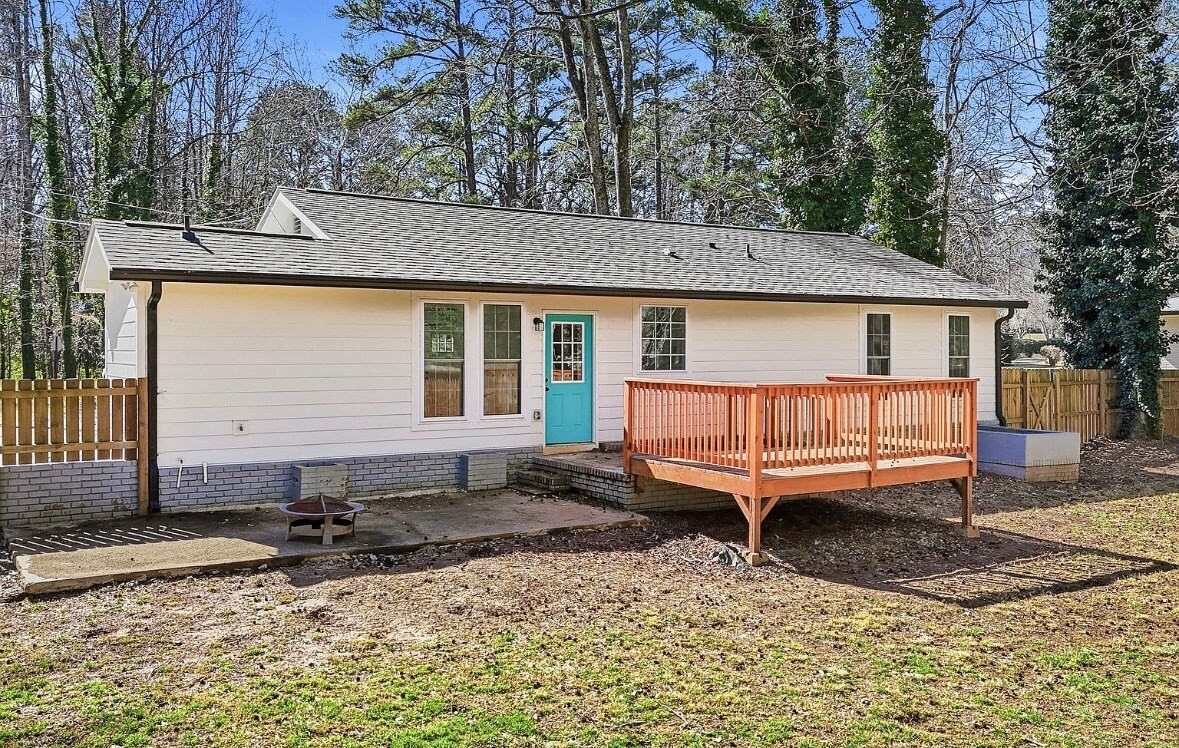 Building Photo - 445 Arnold Ave