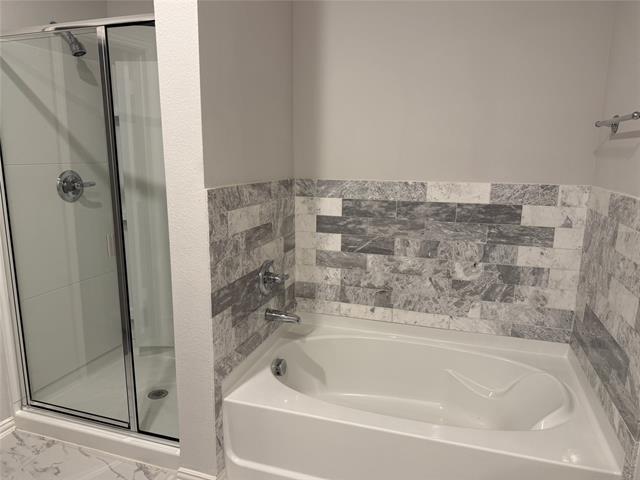 Building Photo - 615 Metallic Tree Ln