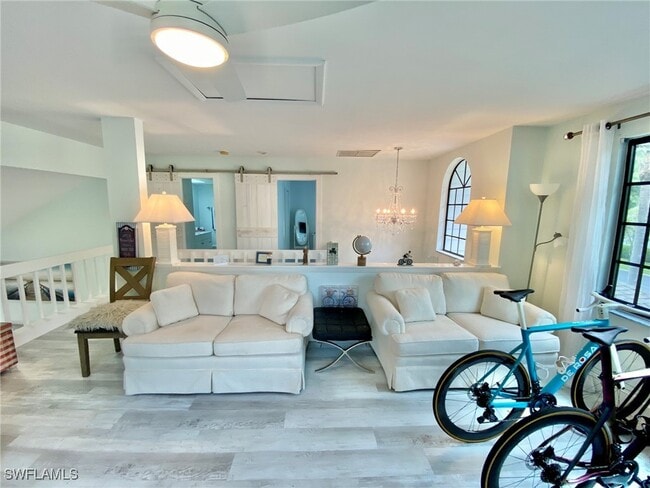 Building Photo - 871 Meadowland Dr