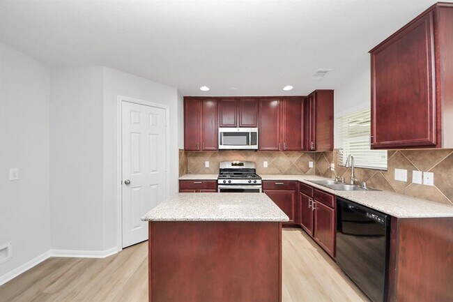 Building Photo - 15218 Taos Creek Ct