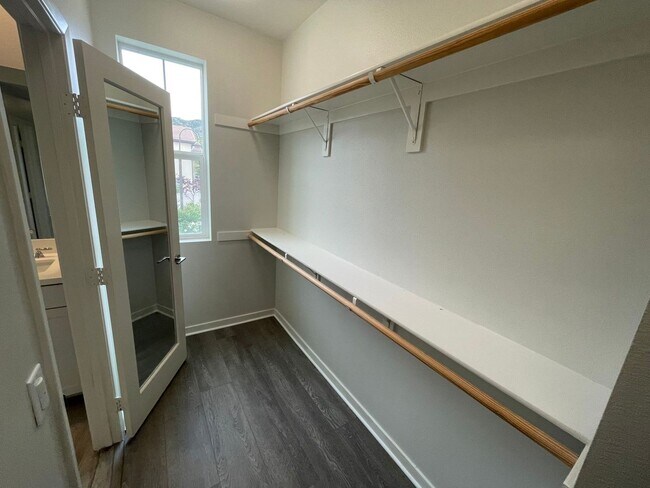 Building Photo - 35795 Landon Ln