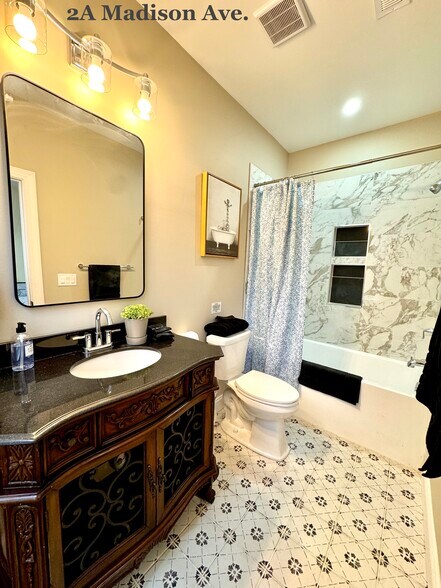 Building Photo - 1906 Madison Ave