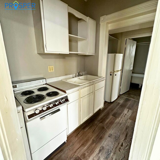 Building Photo - WH1820