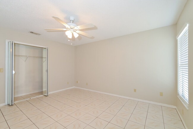 Building Photo - 3116 S Horizon Pl