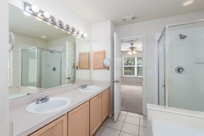 Building Photo - 7414 Rosebud Bend Dr