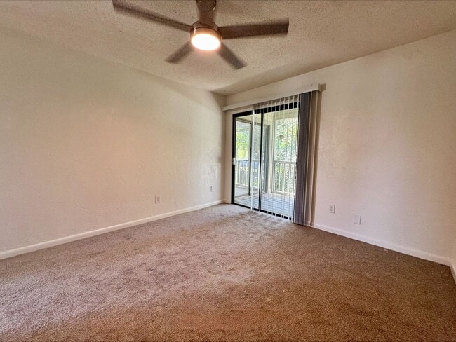 Building Photo - Beautiful 3 Bedroom 3 Bath home $2275