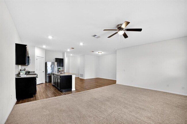 Building Photo - 14413 Shooter McGavin Dr