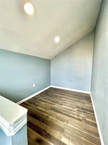 Building Photo - 7152 Fair Oaks Ave