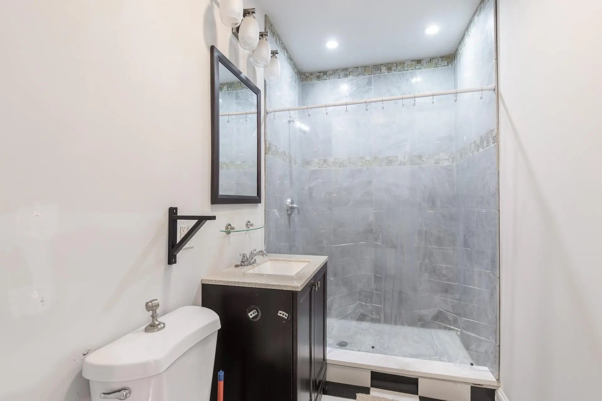 Building Photo - 89 Cedar St