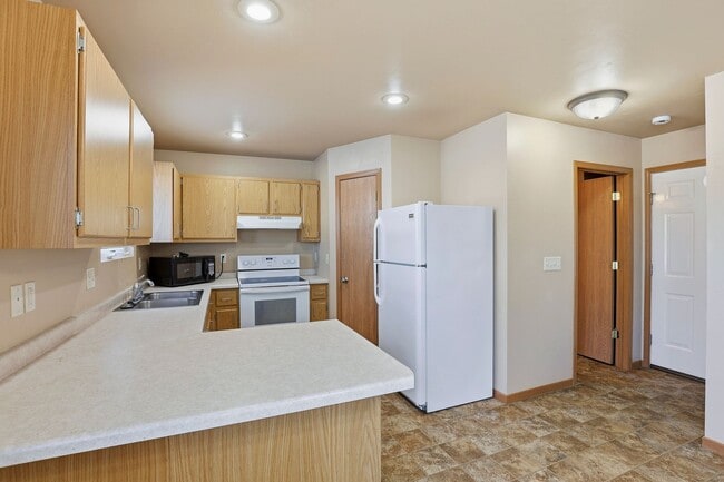 Building Photo - 912/914 Hartzheim Drive