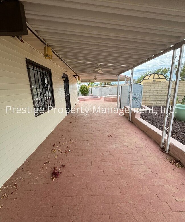 Building Photo - This 3/2 East Side Home Has It All AND more!