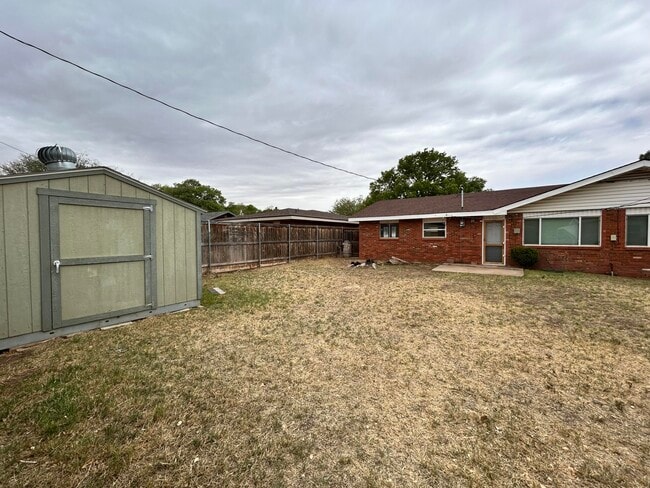 Building Photo - 2119 57th St