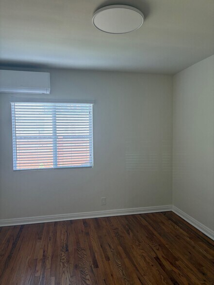 Building Photo - 10716 Charnock Rd
