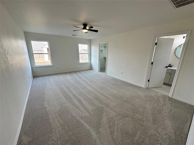 Building Photo - 4613 SE 78th St