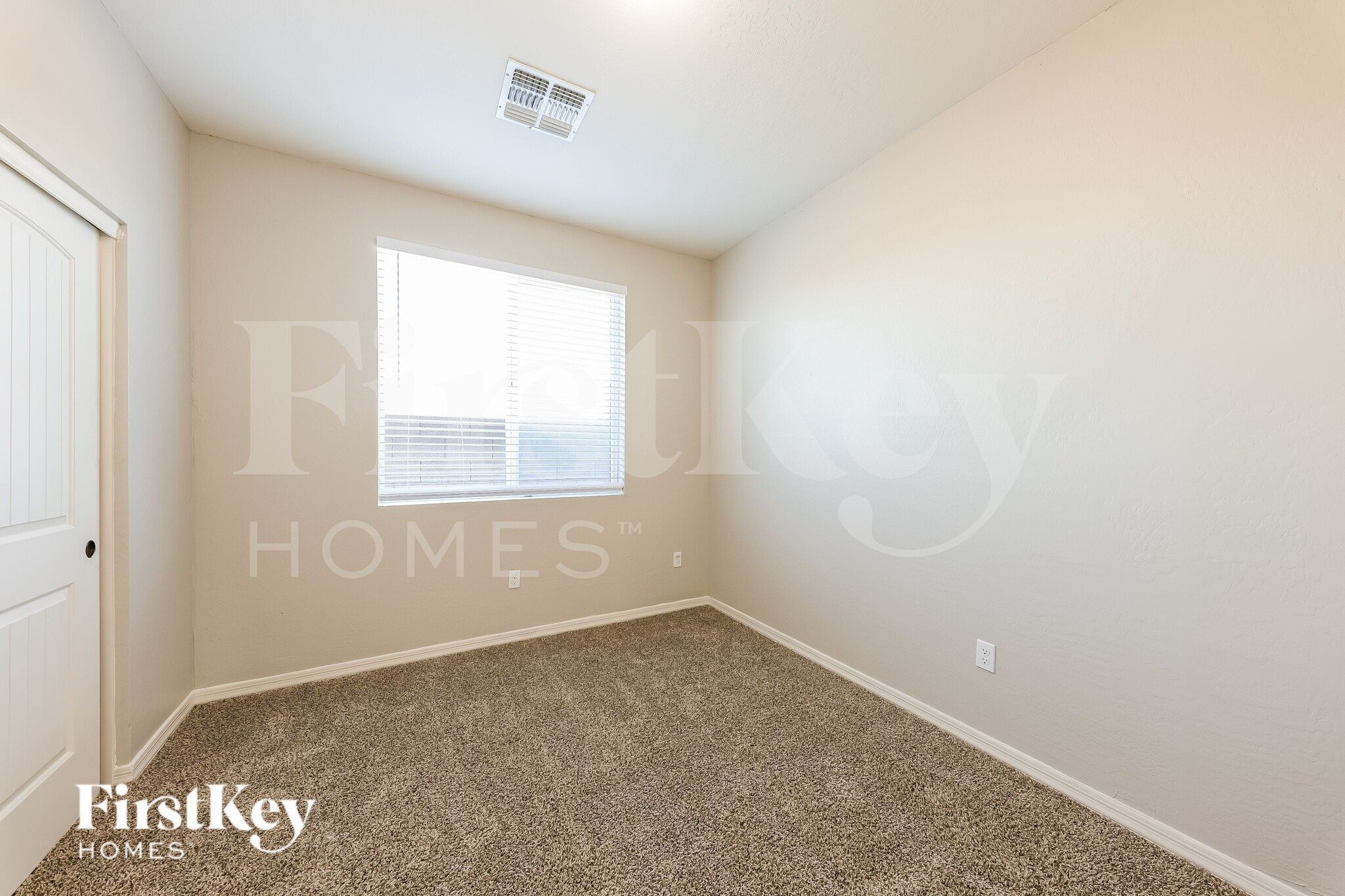 Building Photo - 4841 S 21st St