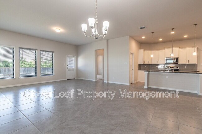 Building Photo - 405 Sika Way