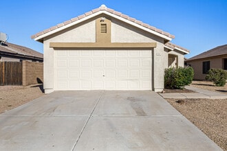 Building Photo - 878 E Graham Ln