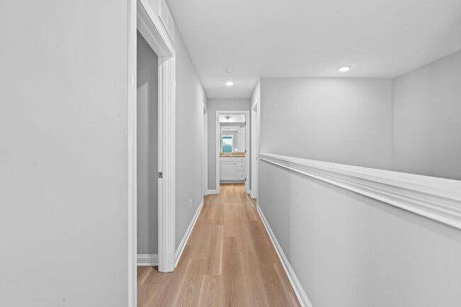 Building Photo - 105 Lambert Fld