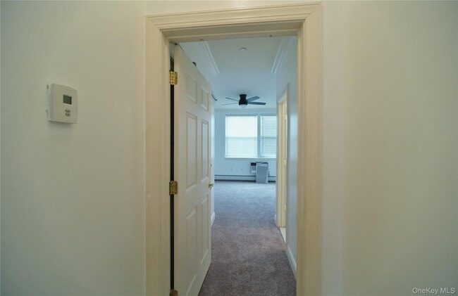 Building Photo - 102 Cove Ct