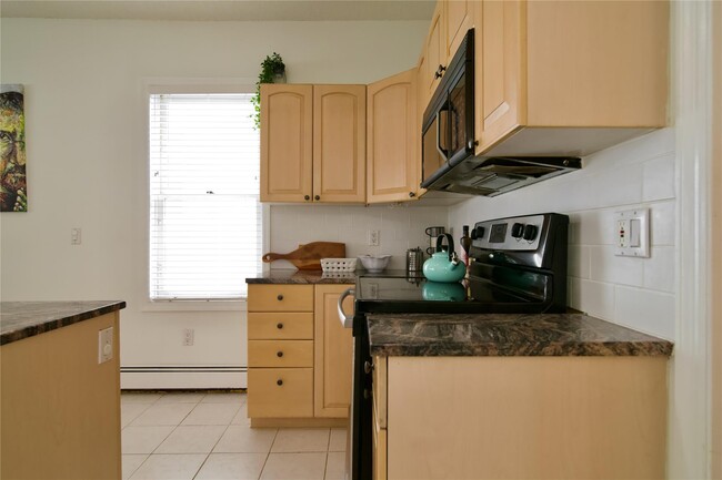 Building Photo - 54 Wildey St