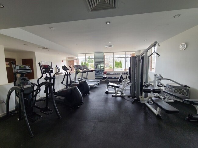 Building Photo - 950 Massachusetts Ave