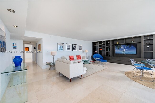Building Photo - 613 Ocean Dr
