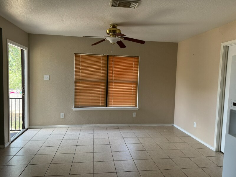 Building Photo - 7622 Forest Vale