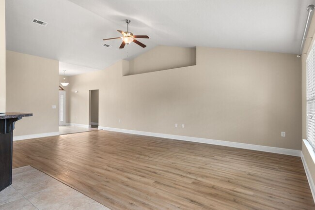 Building Photo - 4599 Belvedere Circle