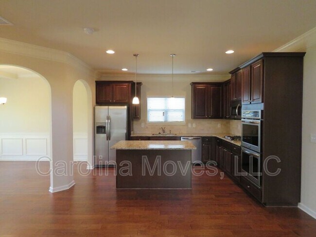 Building Photo - 206 Heatherwood Ln