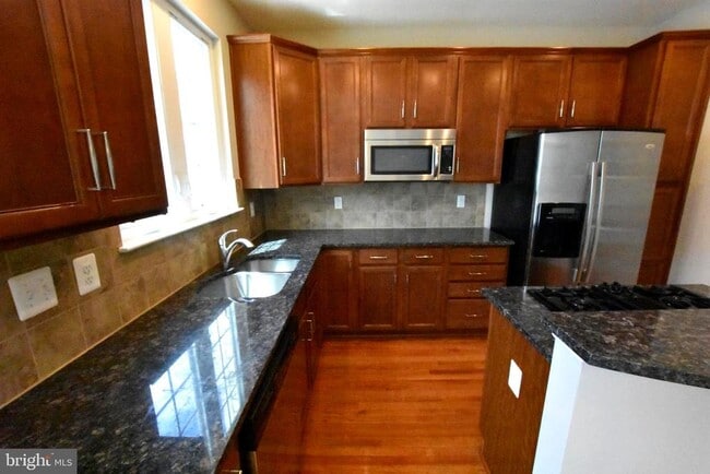 Building Photo - 11675 Leesborough Cir