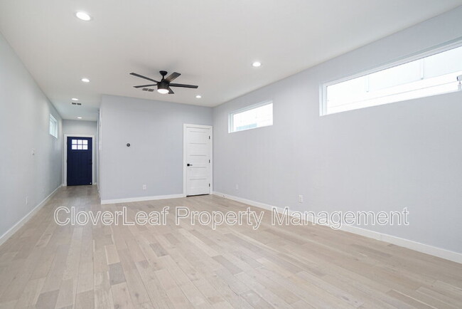 Building Photo - 2109 Schley Ave
