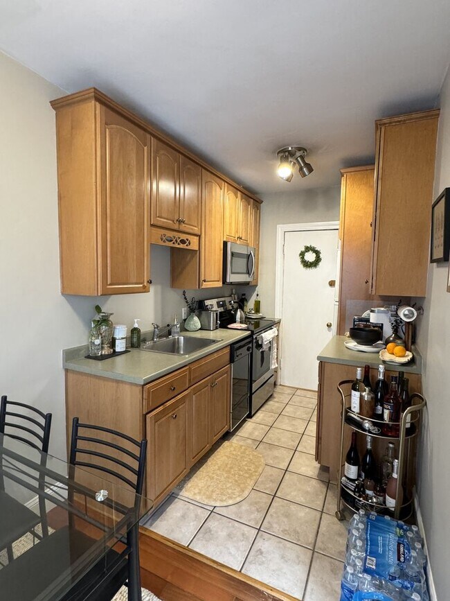 Building Photo - Check out this 1 bed in Fenway