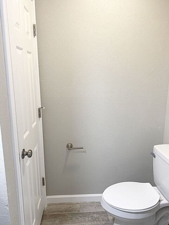 Building Photo - 6025B Bedford, Beaumont, TX 77708