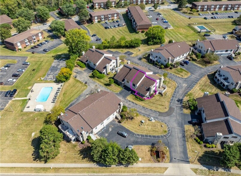 Building Photo - 2344 Fieldstone Cir