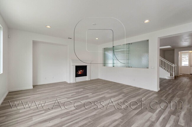 Building Photo - 8036 Englesma St