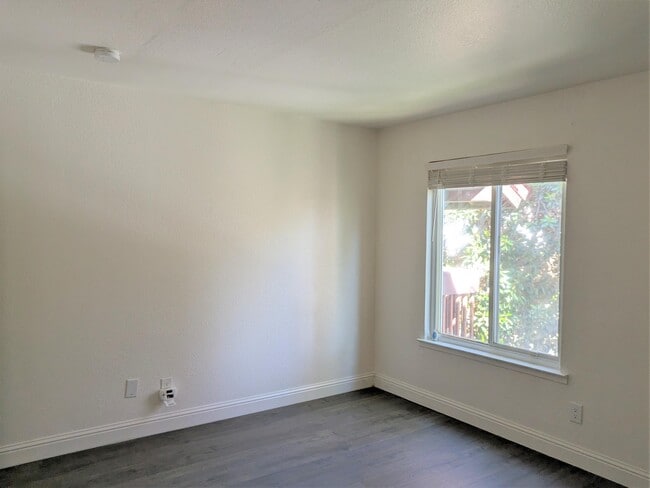 Building Photo - 2881 Huntington Blvd