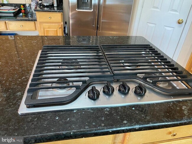 Building Photo - 4129 Trowbridge St