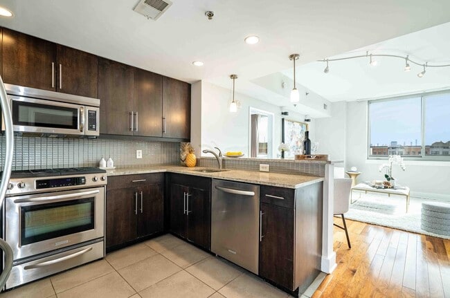 Building Photo - 800 Jackson St