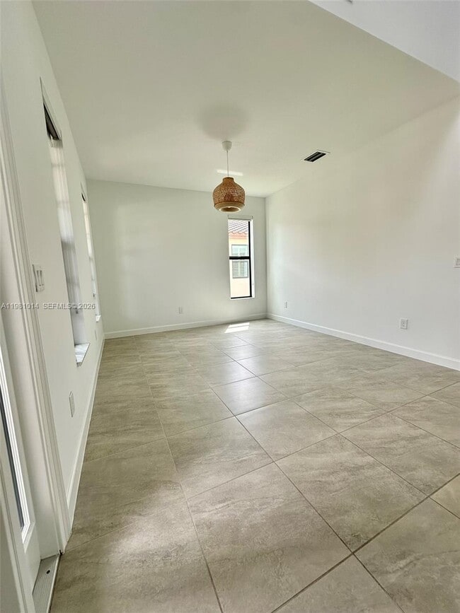 Building Photo - 3265 Dunning Dr