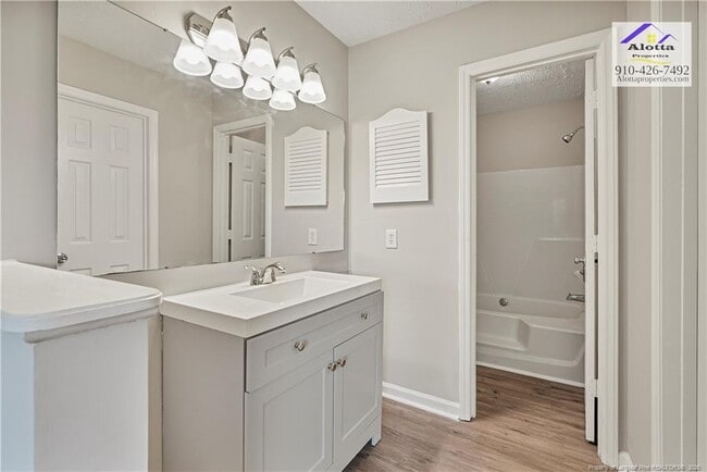 Building Photo - 6800 Willowbrook Dr