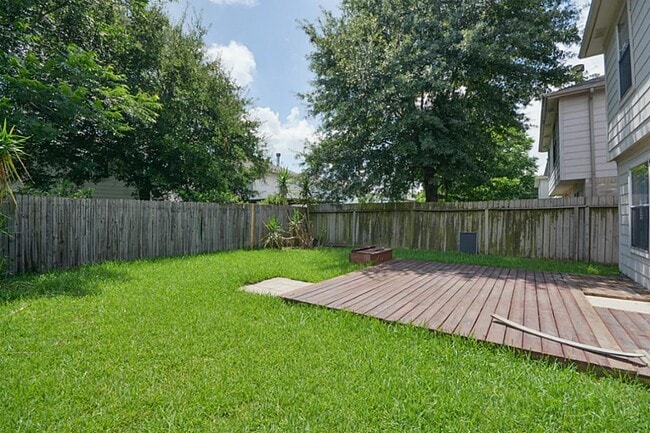 Building Photo - 16318 N Glade Dr