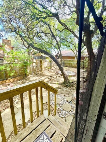 Building Photo - 7103 Woodhue Ct