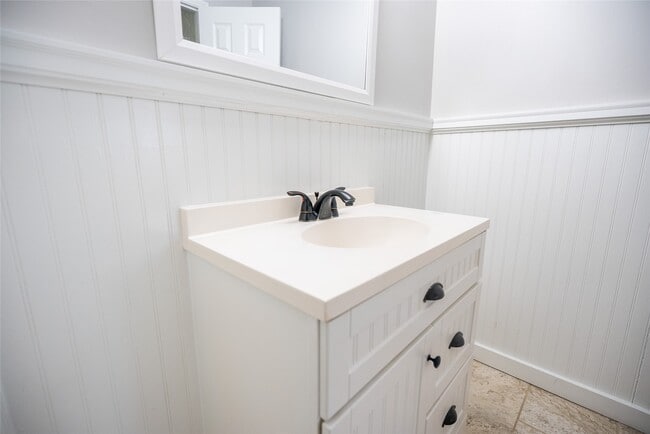 Building Photo - 13314 Ravensway Dr