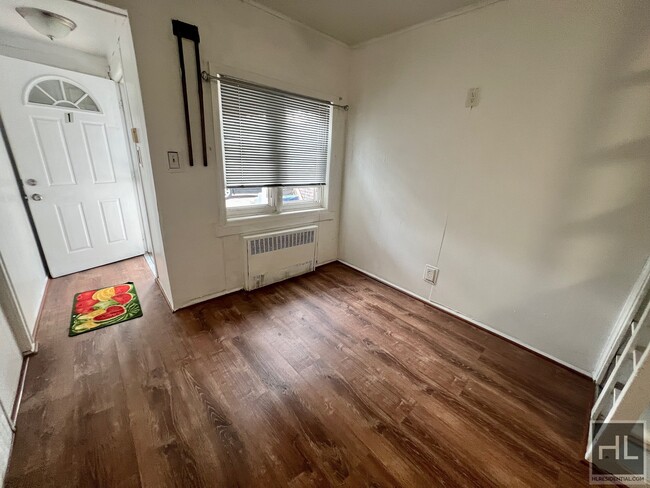 Building Photo - 2BR 1BA On Ground Level Of Canarsie Brickh...